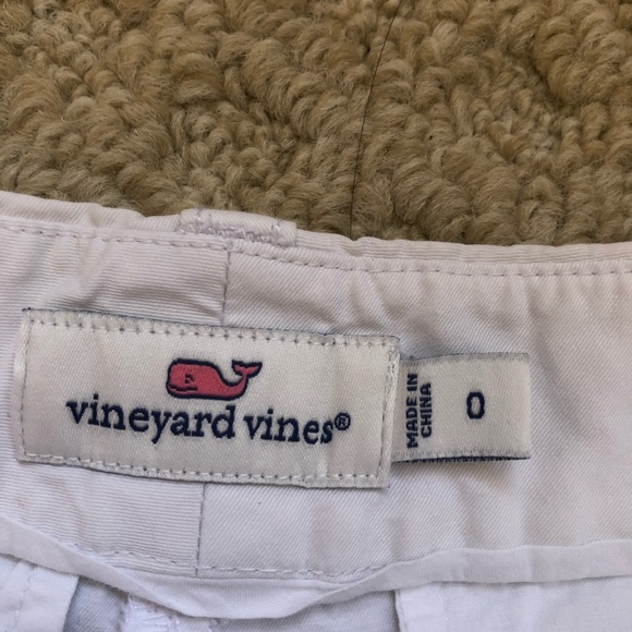 Women’s Vineyard Vines Embroidered Everyday Short - Picture 4 of 5